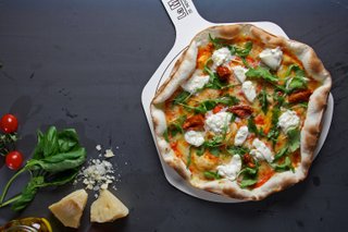 La Mafia se Sienta a la Mesa en Madrid