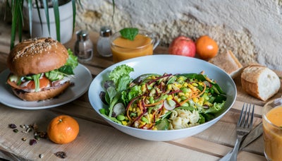 Vox Populi Gastromercado en Murcia