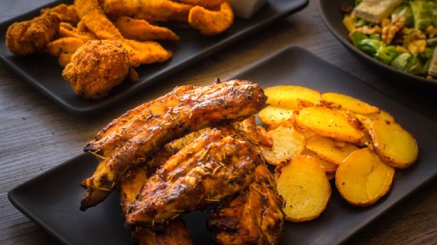 La Parrilla de Pollos Planes- Cortes Valencianas en Valencia