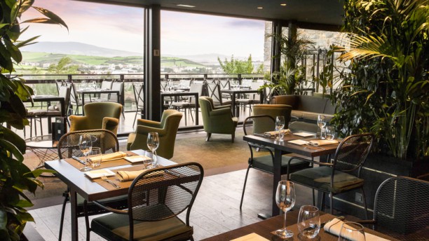 La Veranda - Hotel Castillo de Gorráiz en Gorraiz