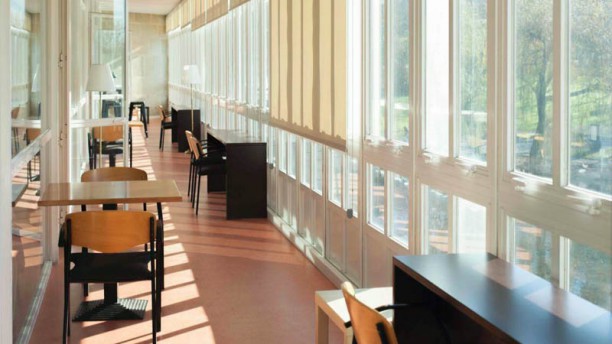 Lasso. Cafetería do Auditorio de Galicia en Santiago de Compostela