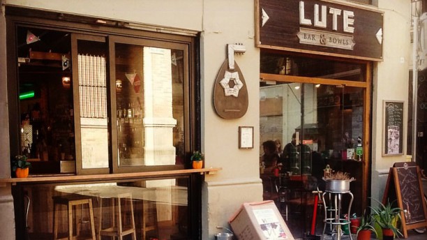 Lute Bar & Bowls en Barcelona