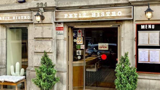 Petit Bistro en Barcelona