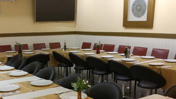 RESTAURANT GOLDEN TAPES& COCTEL (PAELLAS) en Barcelona