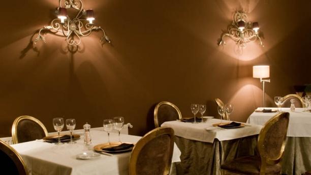 Restaurante Hotel Cardamomo Sigüenza) en Carabias