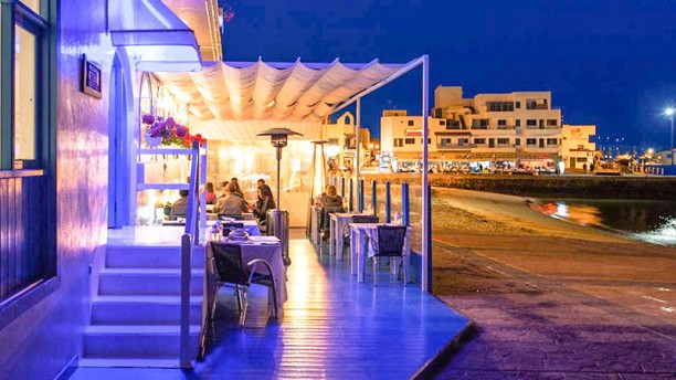 Rompeolas en Corralejo