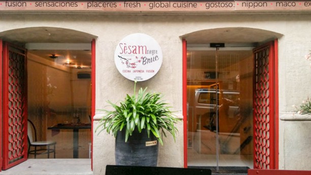 Sesam Negre Bruc en Barcelona