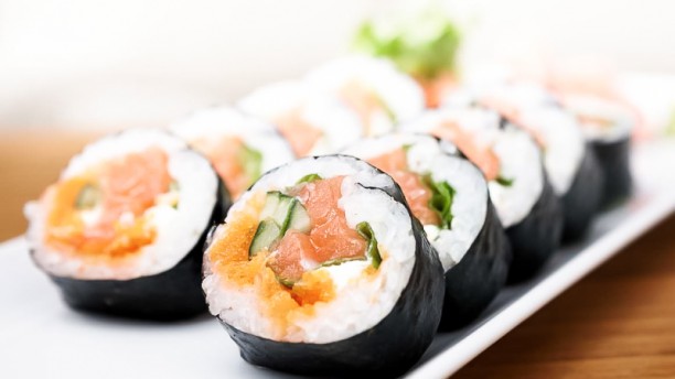 Sushi & Sunset en Badia Gran