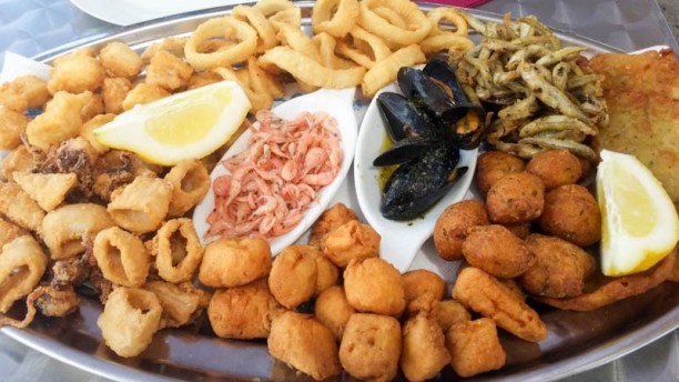 Taberna Los Serranø en El Vendrell