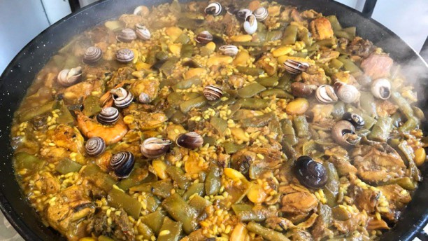 Taverneta Peña Dominó en Cornella De Llobregat