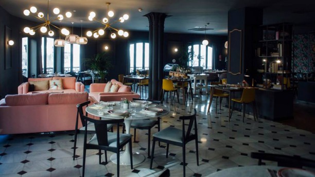 The Little Queen- Hotel One Shot Palacio Reina Victoria 04 en Valencia
