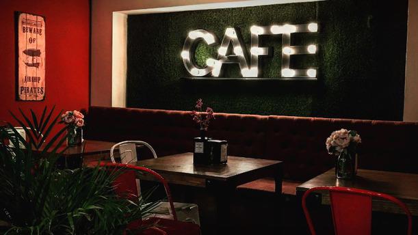 Treinta&Tres RestoBar en Málaga