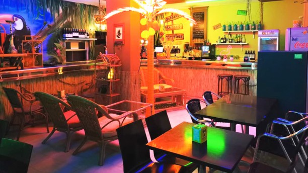 Tropic Tiki Bar en Sant Andreu De La Barca
