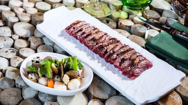 V Club feat Arola en Madrid