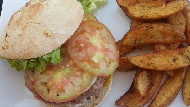 Veinte 04 Surf Cafe en El Medano