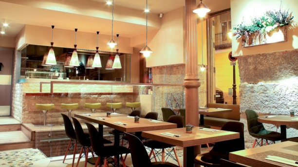Yoshi Sushi and Japanese Grill en Madrid
