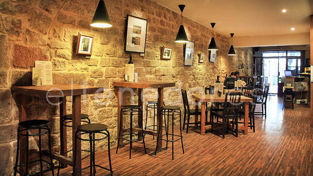 Zona d'Ombra Enoteca en Barcelona